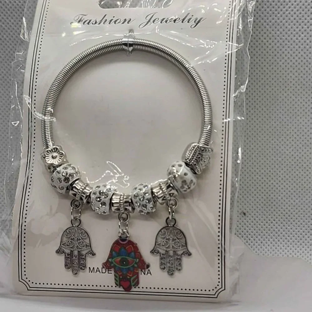 Brand New   Three Hamsa  Bracelet